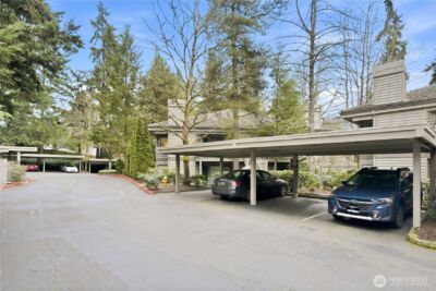1354 Bellevue Way NE #4, Bellevue, WA 98004 - Photo 4