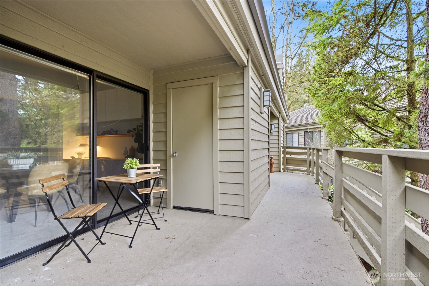 1354 Bellevue Way NE #4, Bellevue, WA 98004