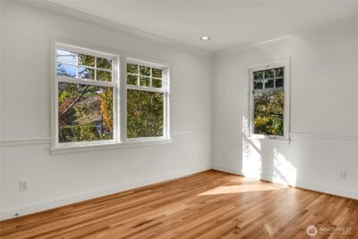 922 Nob Hill Avenue N, Seattle, WA 98109 - Photo 28