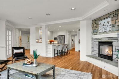 922 Nob Hill Avenue N, Seattle, WA 98109 - Photo 9