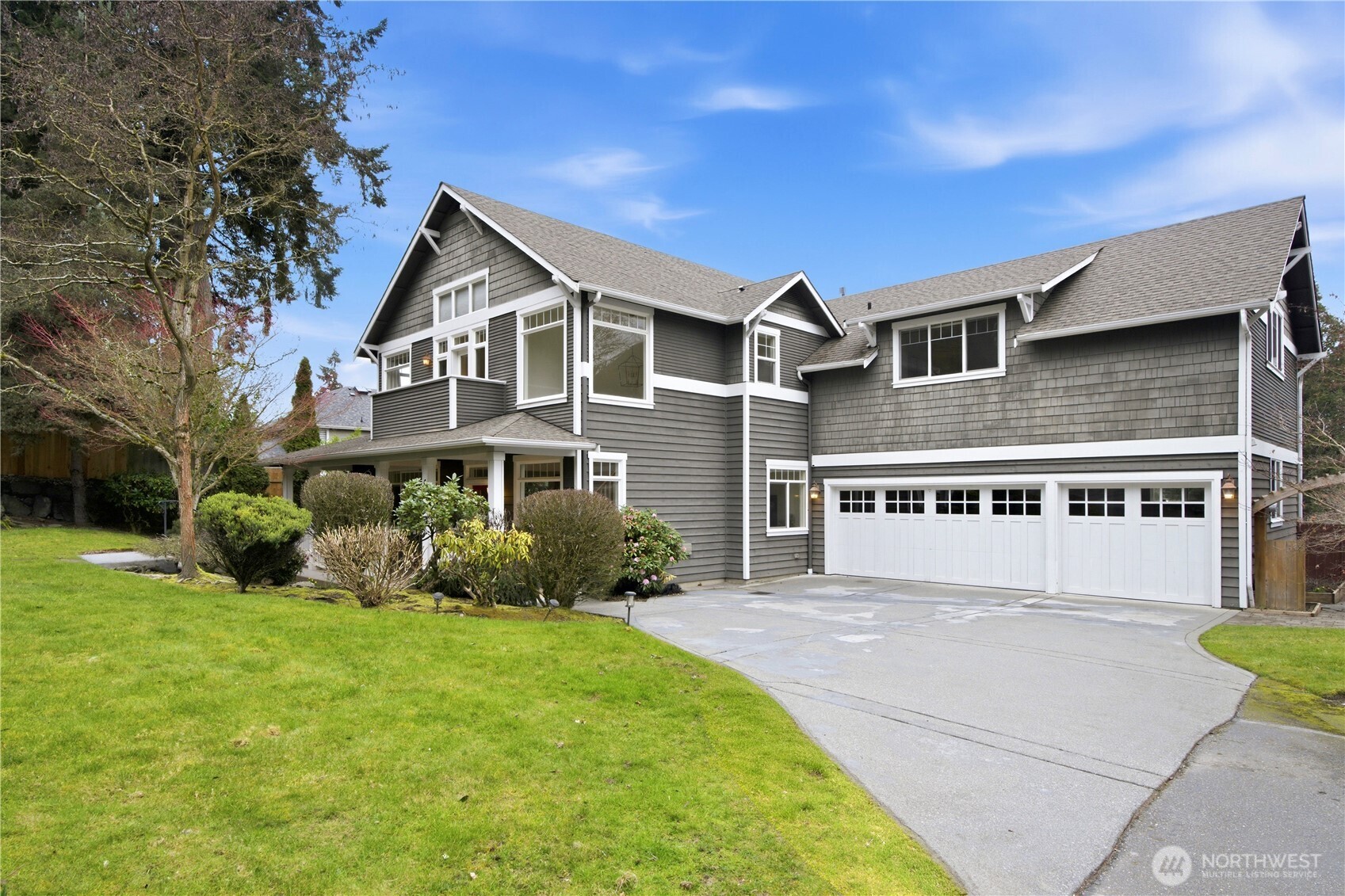 612 128th Avenue NE, Bellevue, WA 98005