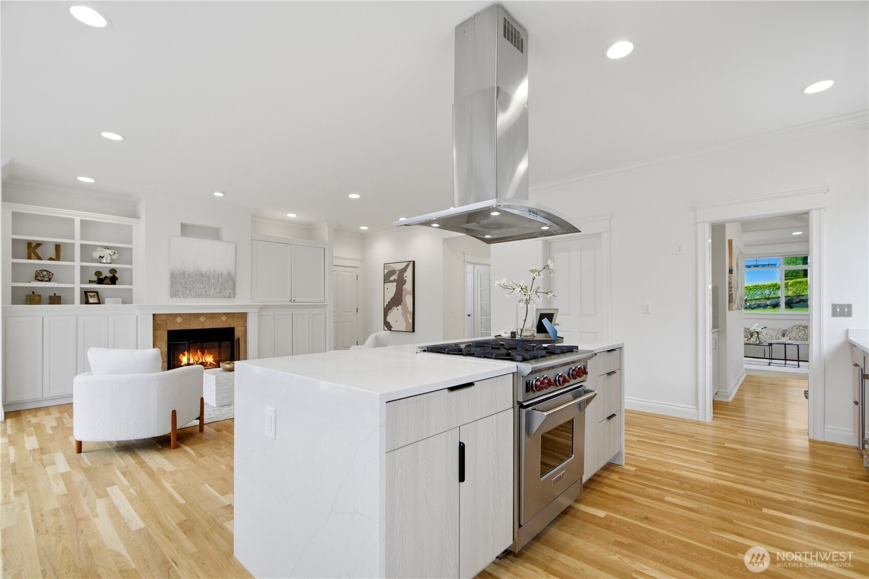 612 128th Avenue NE, Bellevue, WA 98005