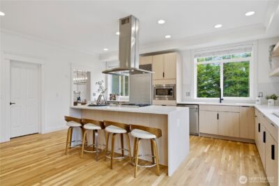 612 128th Avenue NE, Bellevue, WA 98005 - Photo 8