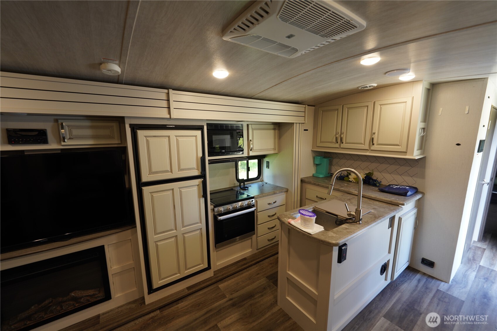 27509 U Street , Ocean Park, WA 98640