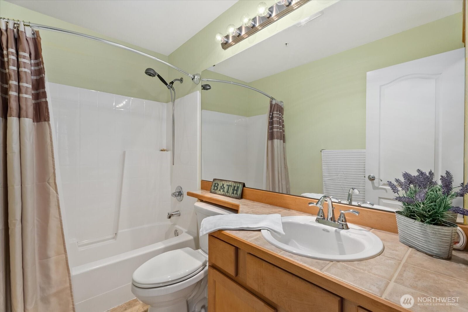 15806 18th Avenue W #A209, Lynnwood, WA 98087