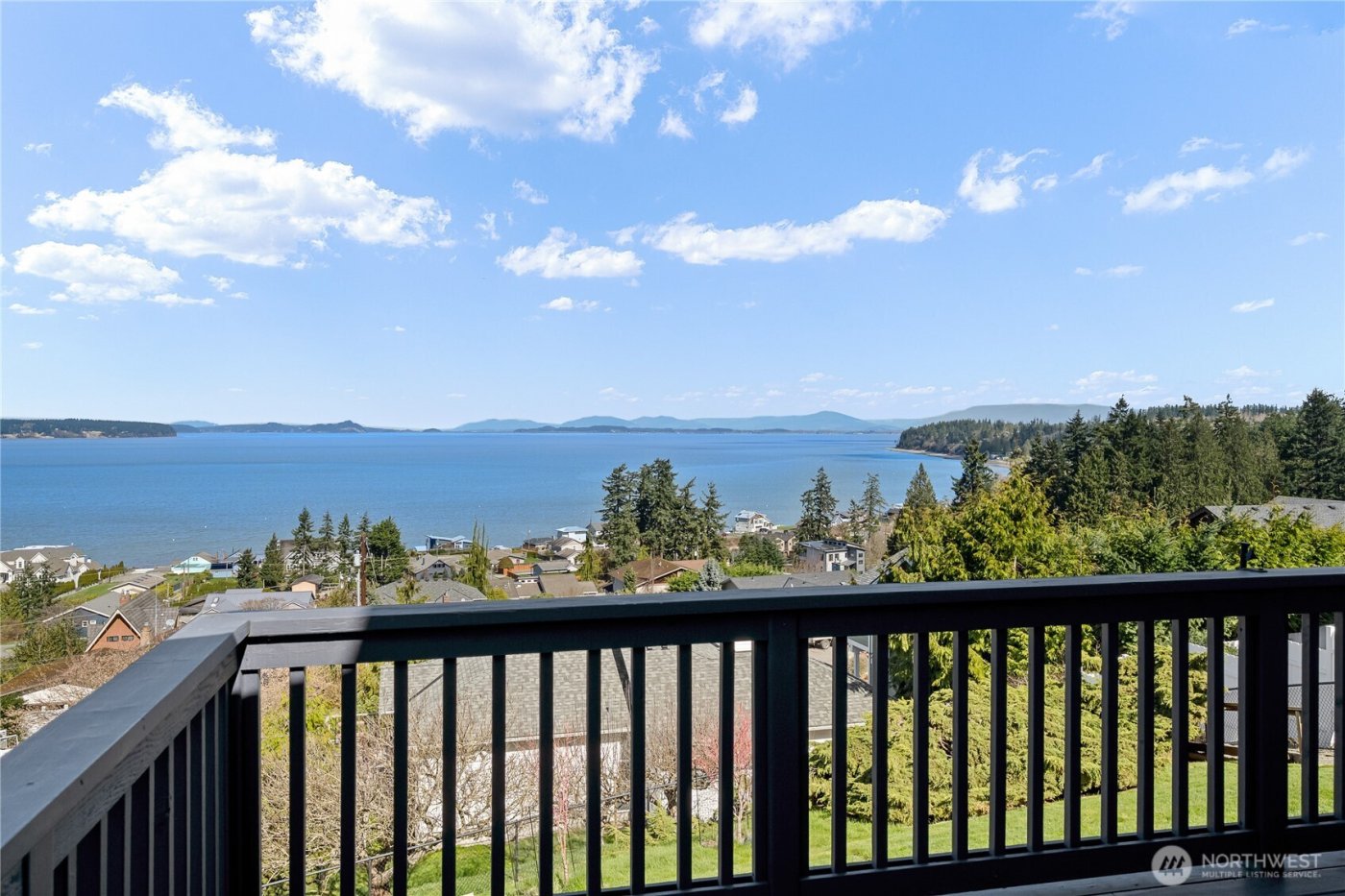 21 Conley Drive , Camano Island, WA 98282