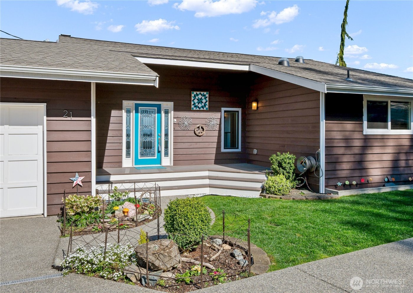 21 Conley Drive , Camano Island, WA 98282