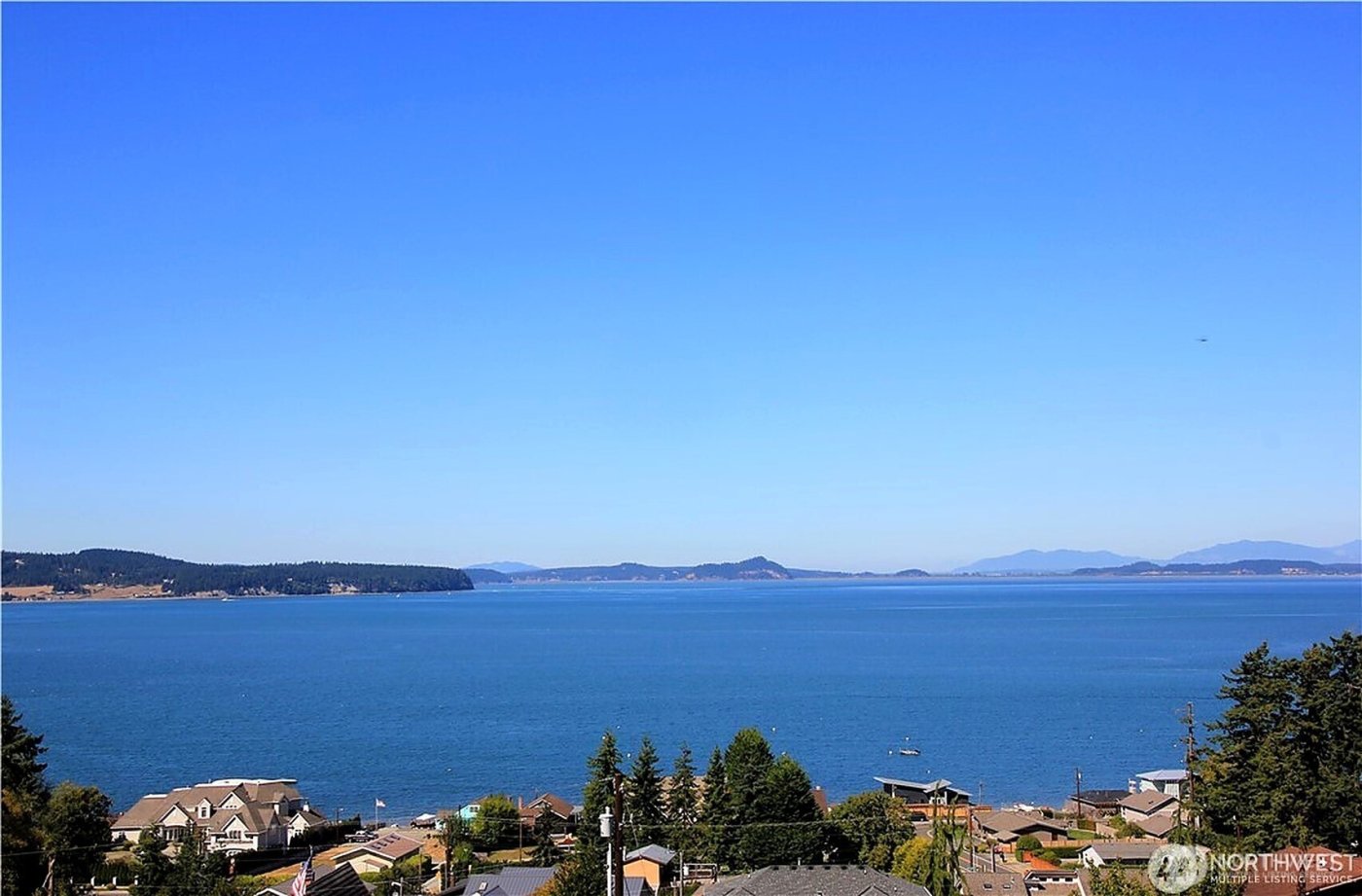 21 Conley Drive , Camano Island, WA 98282