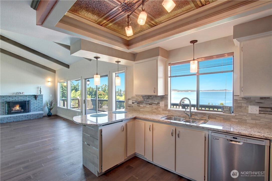 21 Conley Drive , Camano Island, WA 98282