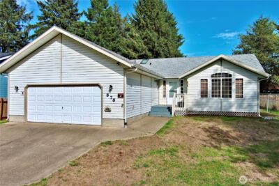 878 Mount Olympus Avenue SE, Ocean Shores, WA 98569
