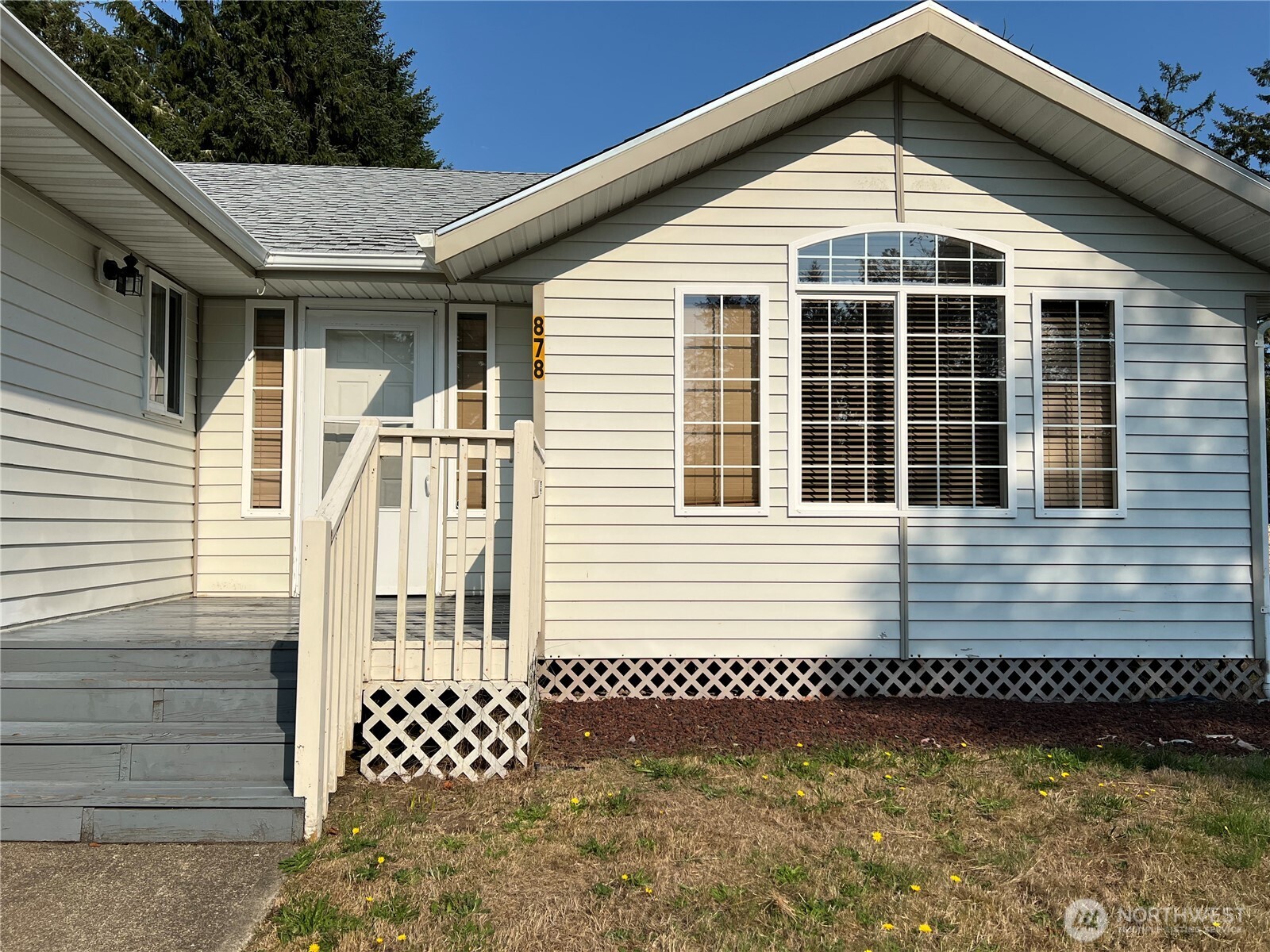 878 Mount Olympus Avenue SE, Ocean Shores, WA 98569