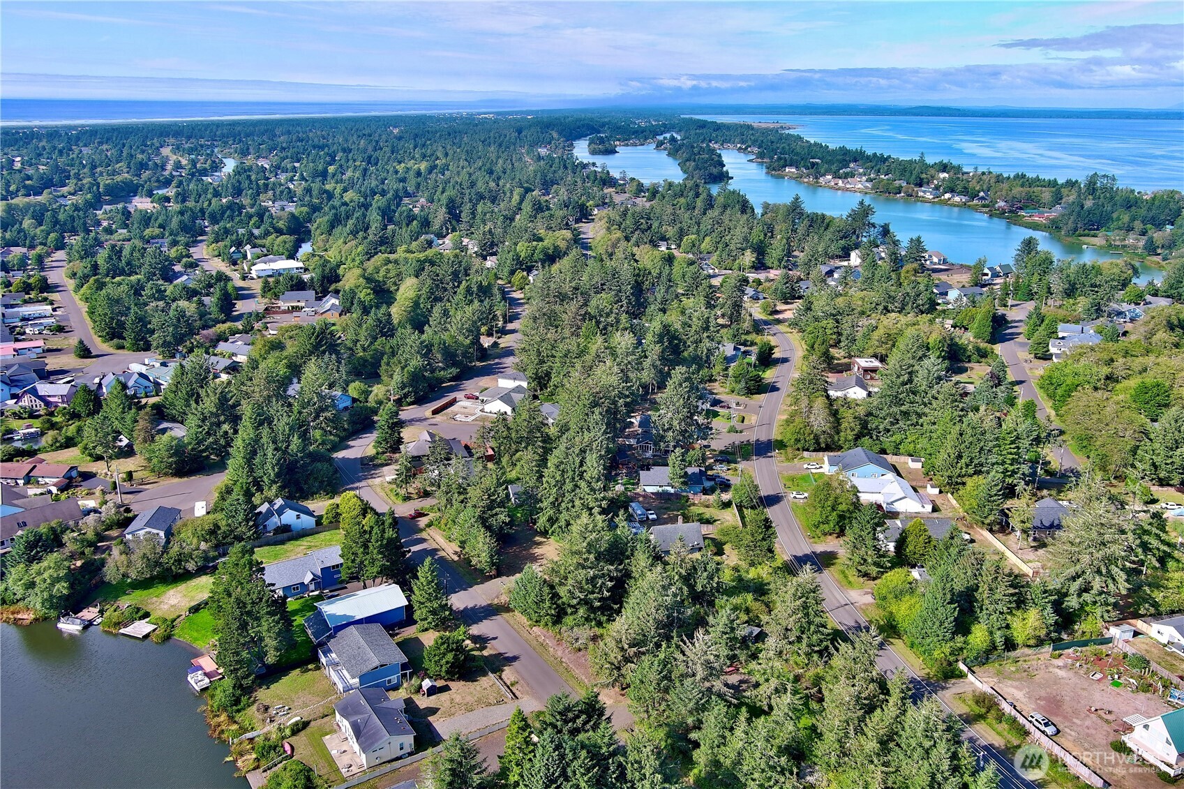 878 Mount Olympus Avenue SE, Ocean Shores, WA 98569