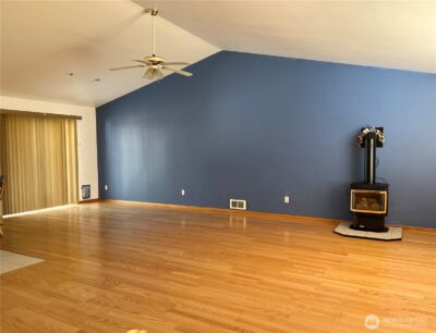 878 Mount Olympus Avenue SE, Ocean Shores, WA 98569 - Photo 8