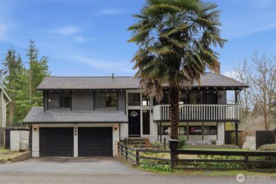 729 NE Pinecrest Drive , Bremerton, WA 98311