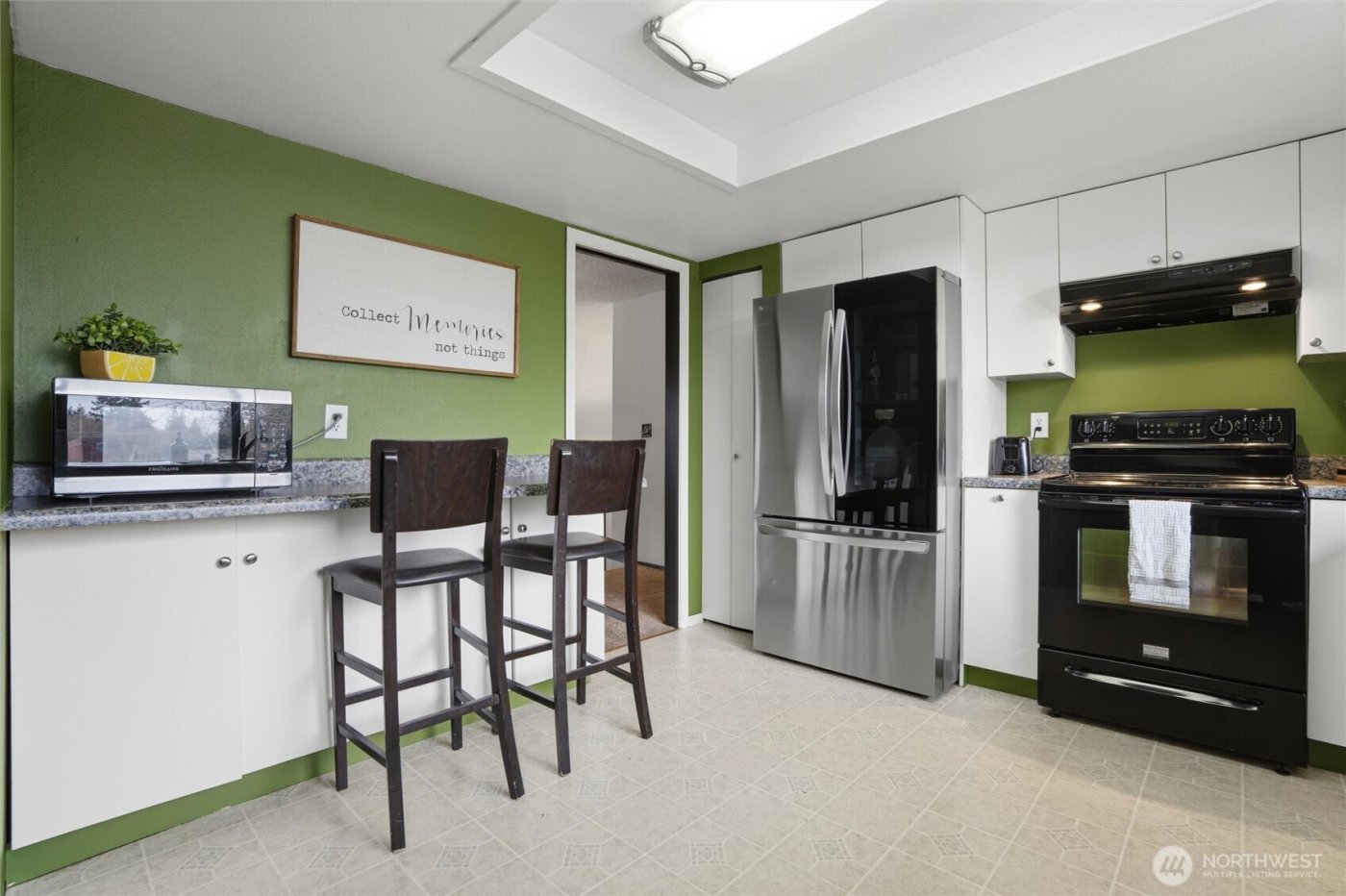 729 NE Pinecrest Drive , Bremerton, WA 98311