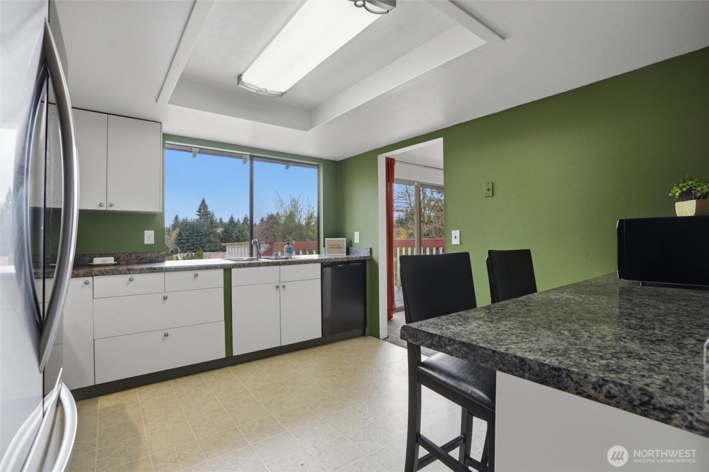 729 NE Pinecrest Drive , Bremerton, WA 98311