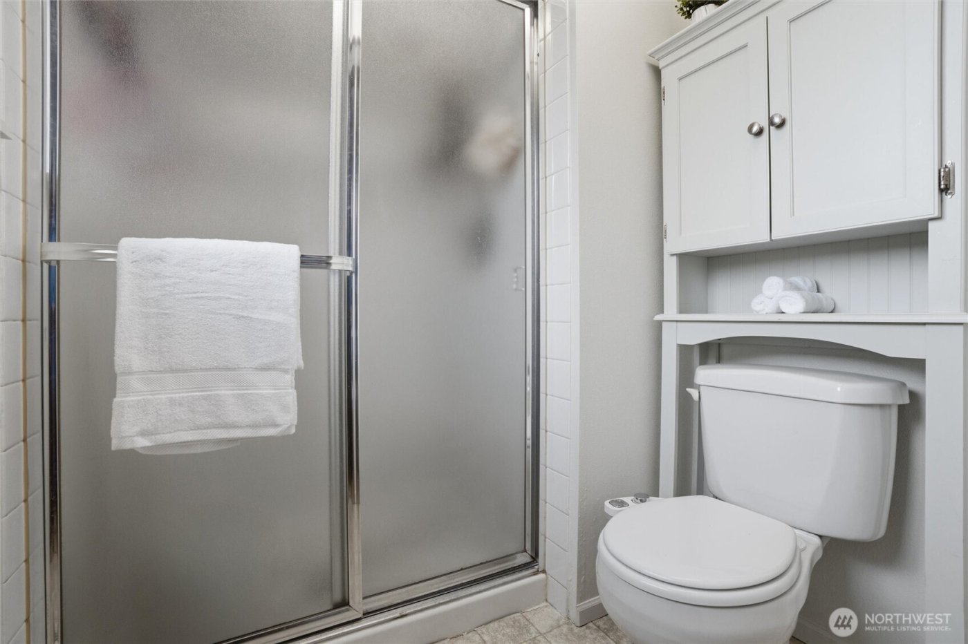 729 NE Pinecrest Drive , Bremerton, WA 98311