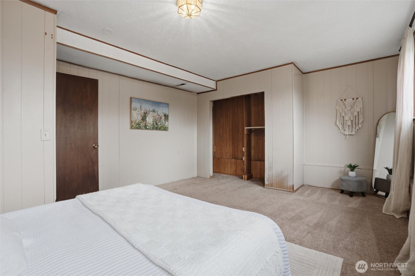 729 NE Pinecrest Drive , Bremerton, WA 98311