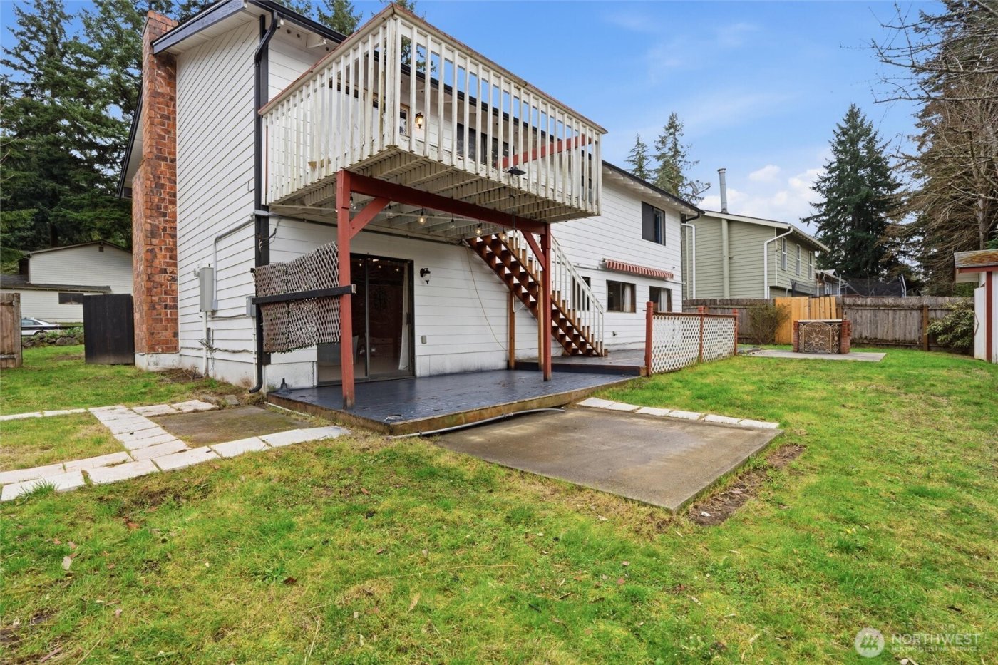 729 NE Pinecrest Drive , Bremerton, WA 98311