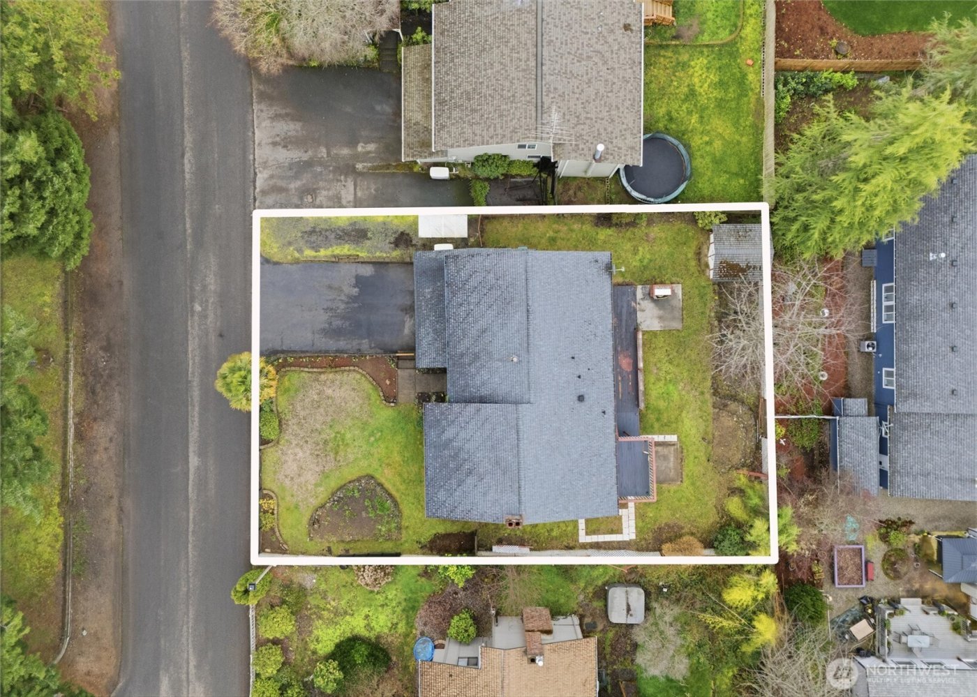 729 NE Pinecrest Drive , Bremerton, WA 98311