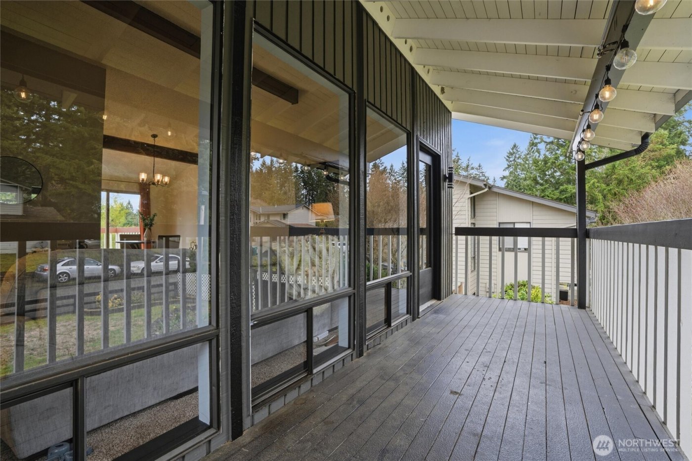 729 NE Pinecrest Drive , Bremerton, WA 98311