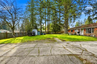 219 Meadow Pl SW , Everett, WA 98208 - Photo 3