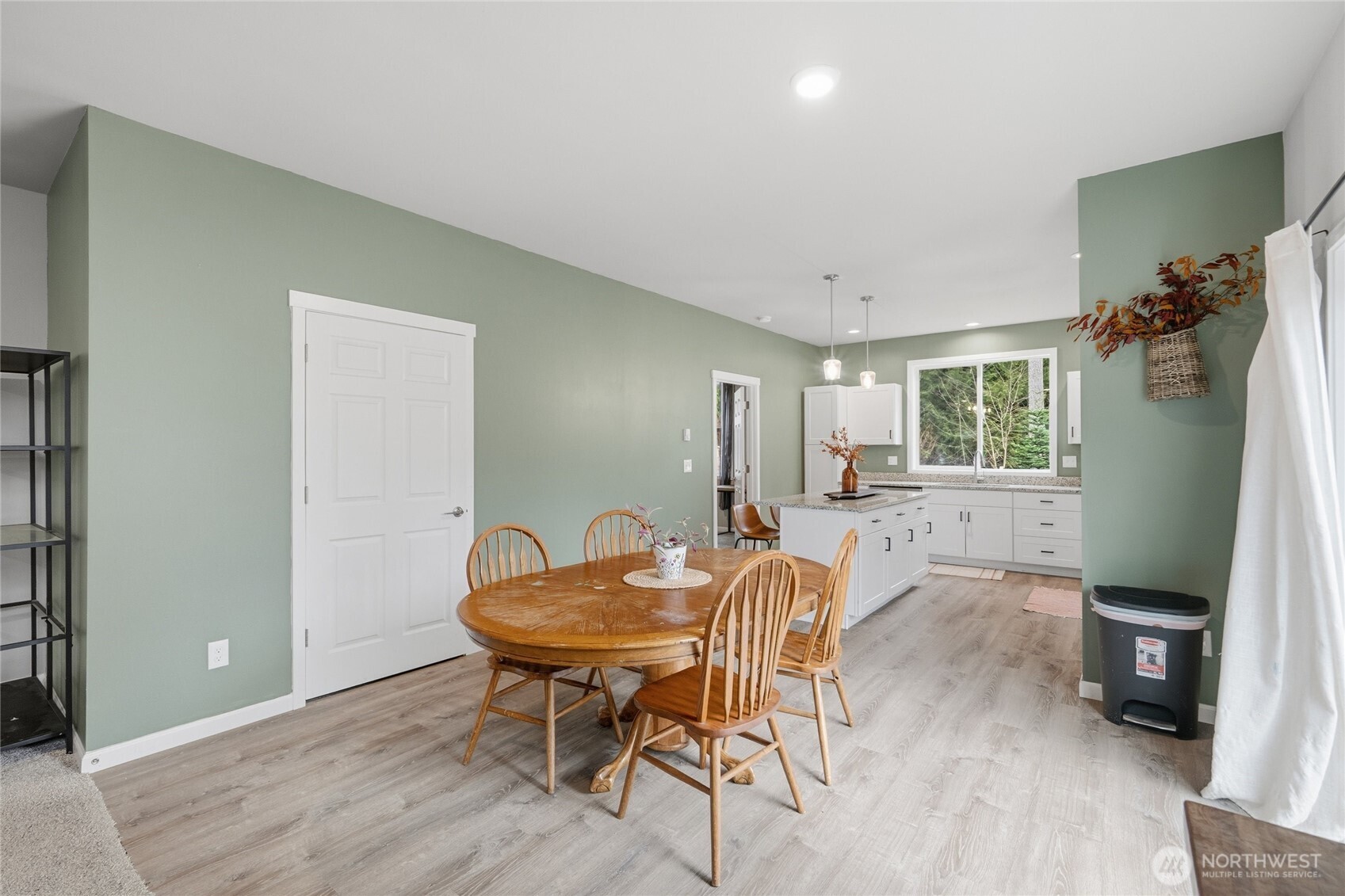 8470 Golden Valley Drive , Maple Falls, WA 98266