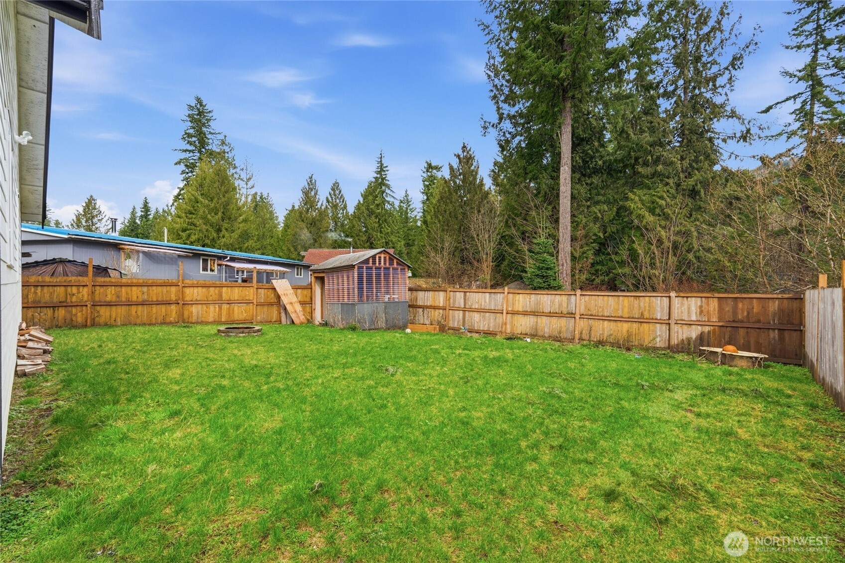 8470 Golden Valley Drive , Maple Falls, WA 98266