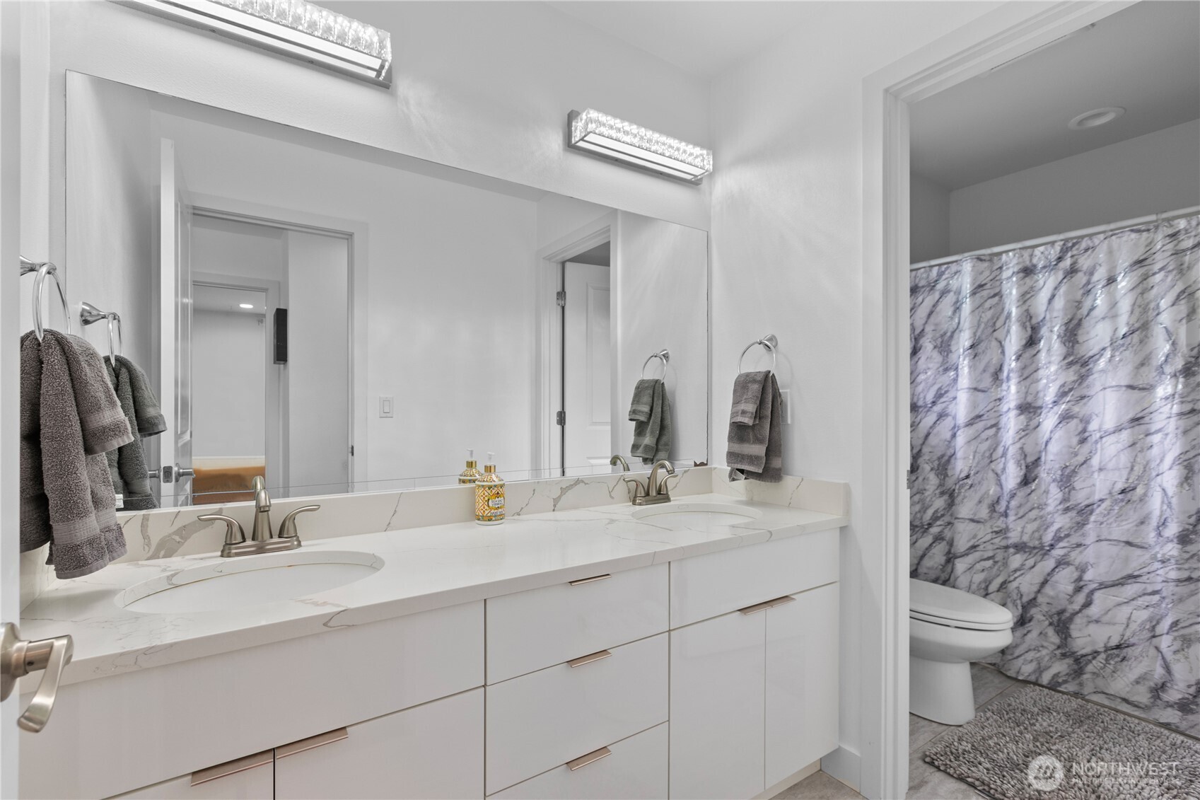 8254 Breeze Loop , Blaine, WA 98230