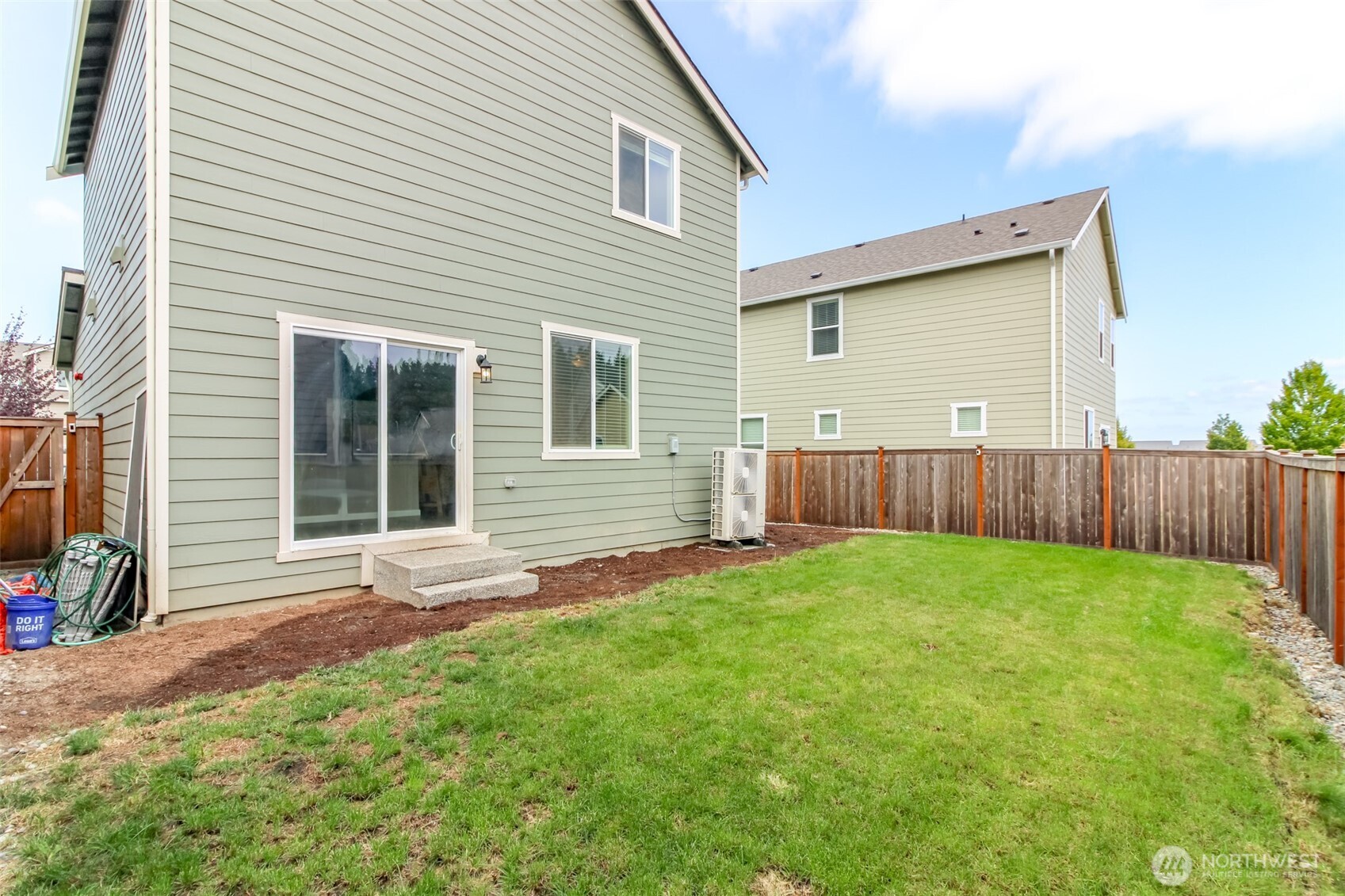 106 McNeal Avenue , Bremerton, WA 98312