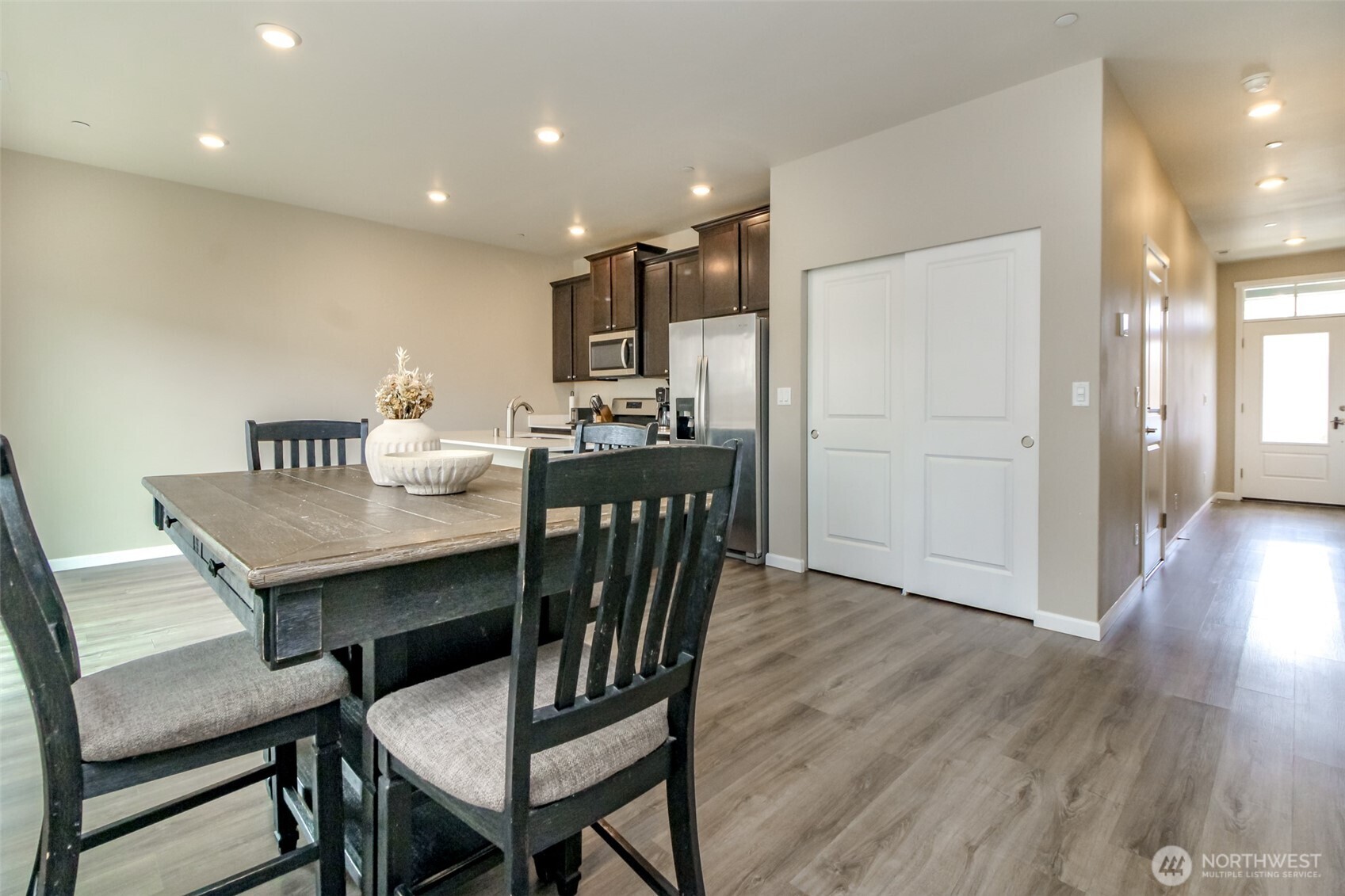 106 McNeal Avenue , Bremerton, WA 98312