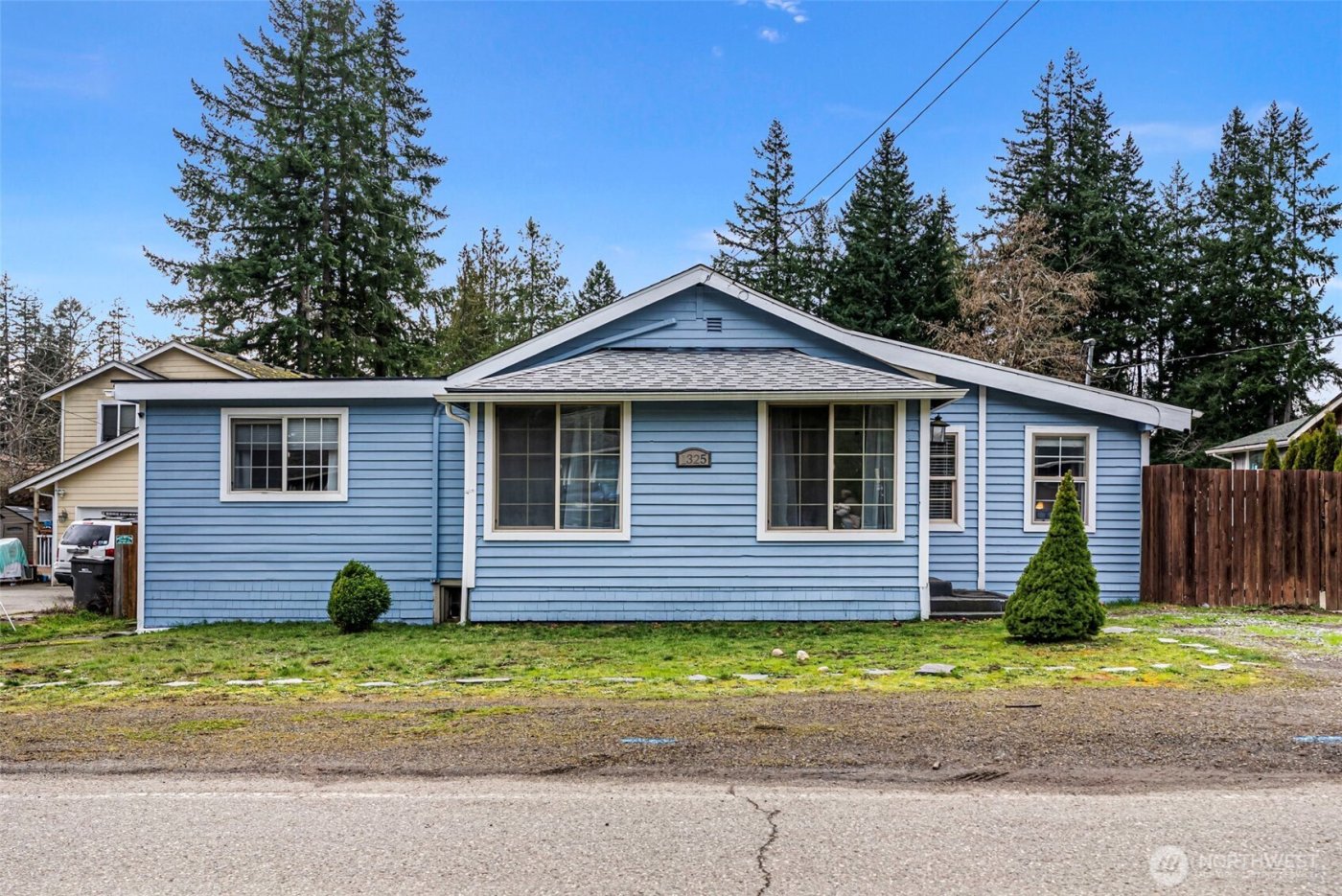 1325 Carr Boulevard , Bremerton, WA 98312