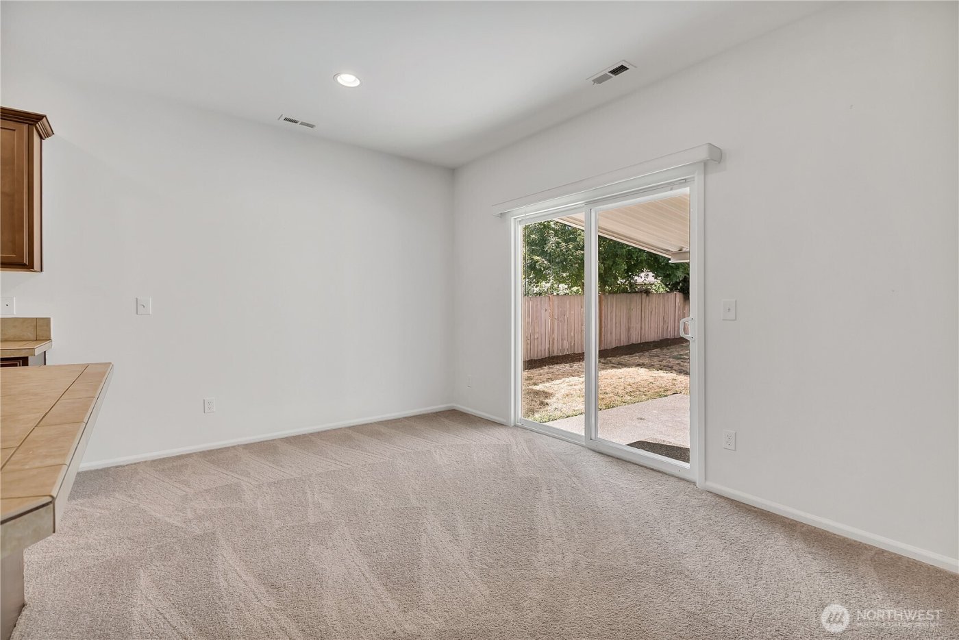 13328 SE 255th Street , Kent, WA 98042-6679