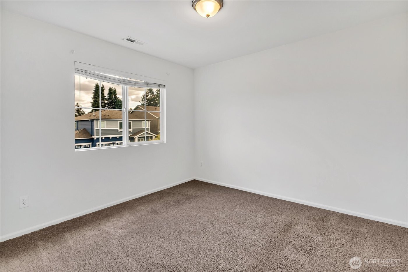 13328 SE 255th Street , Kent, WA 98042-6679