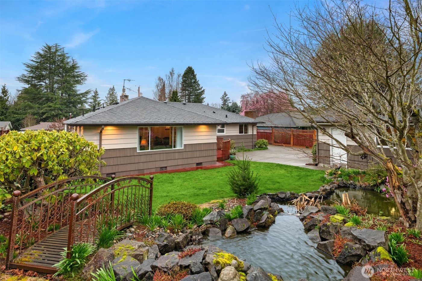 16534 4th Avenue S, Burien, WA 98148