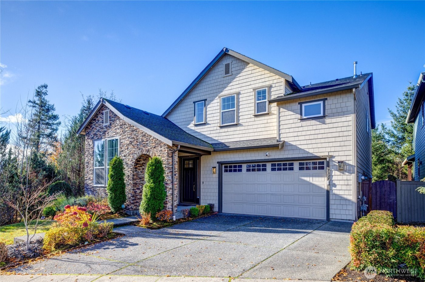9327 Satterlee Avenue SE, Snoqualmie, WA 98065