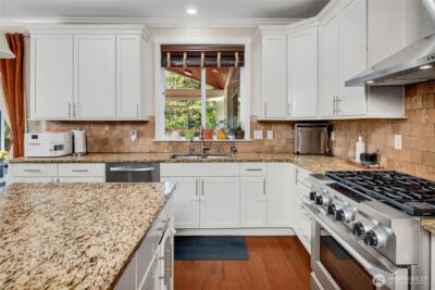 9327 Satterlee Avenue SE, Snoqualmie, WA 98065 - Photo 11