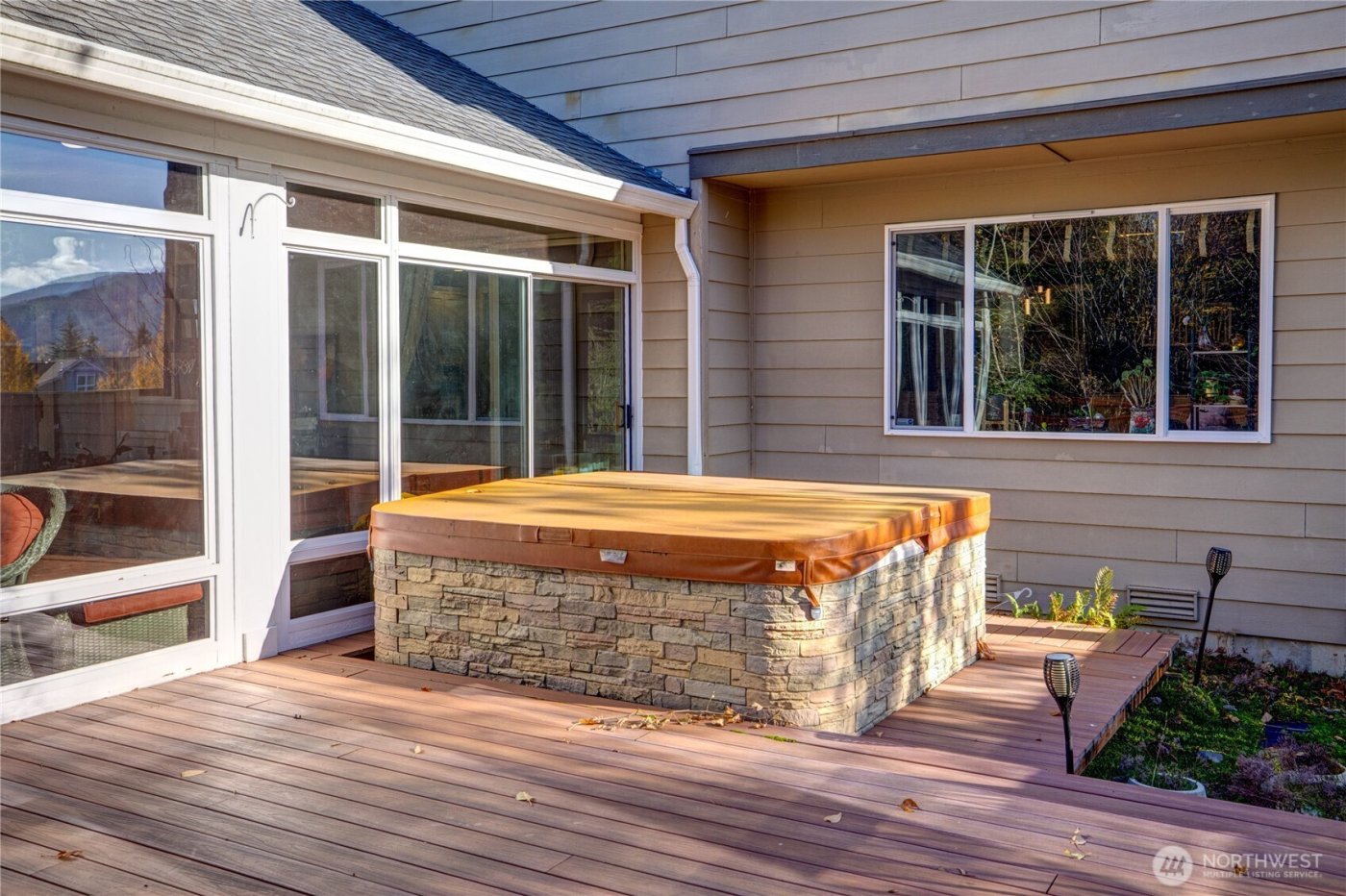 9327 Satterlee Avenue SE, Snoqualmie, WA 98065