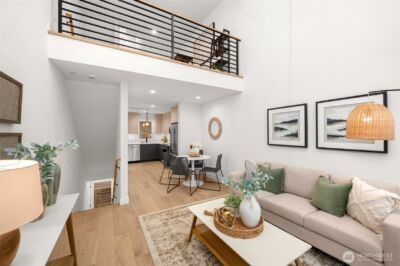 222 D 10th Avenue E, Seattle, WA 98102 - Photo 3