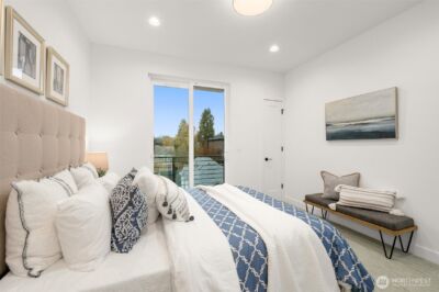 222 D 10th Avenue E, Seattle, WA 98102 - Photo 10