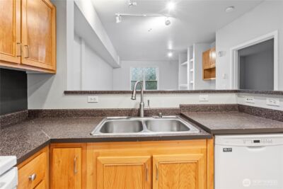 16275 NE 85th Street #107, Redmond, WA 98052 - Photo 4