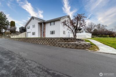 1525 SE Valley View Terrace , College Place, WA 99324 - Photo 5