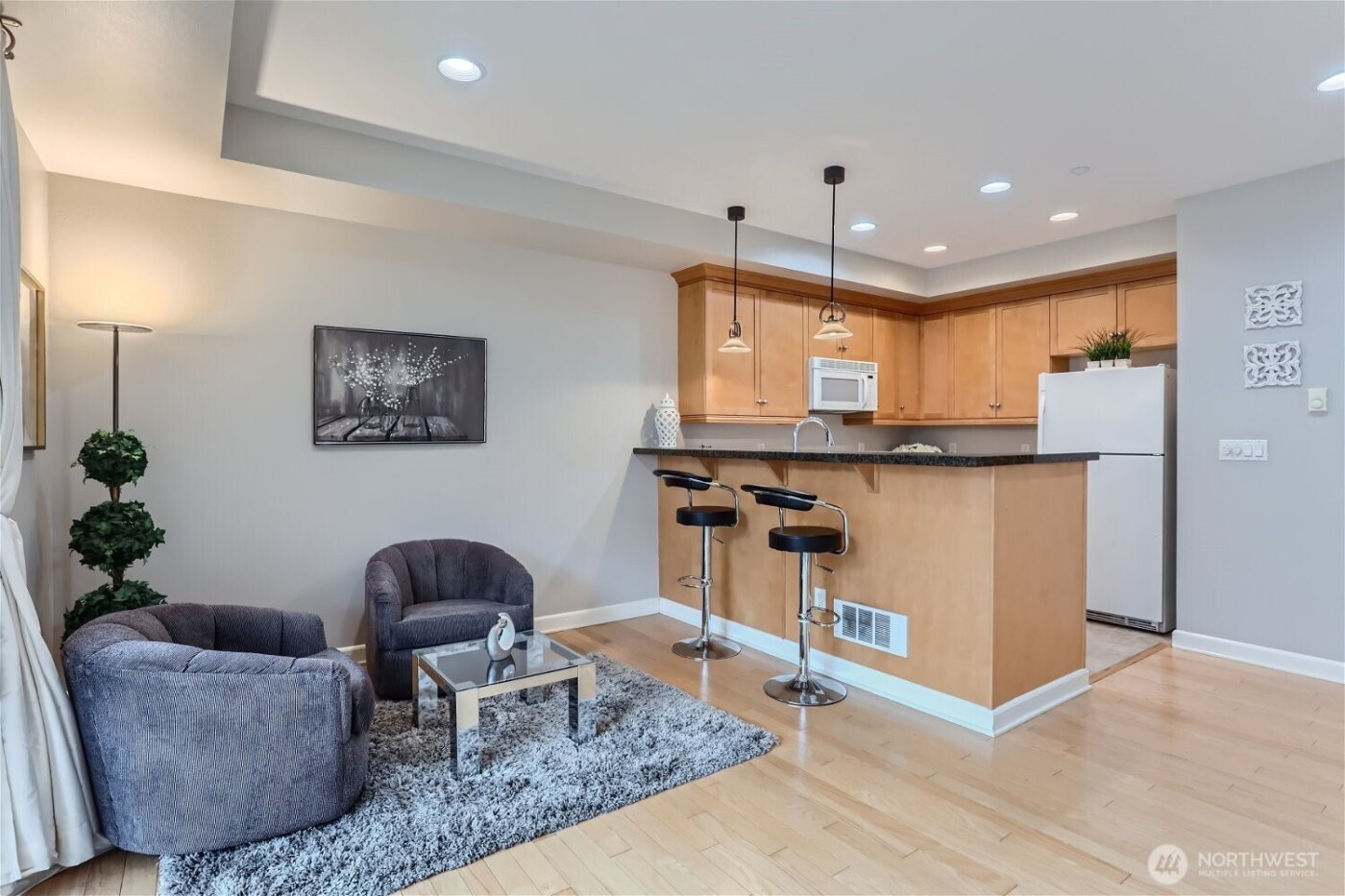 10047 Main Street #206, Bellevue, WA 98004