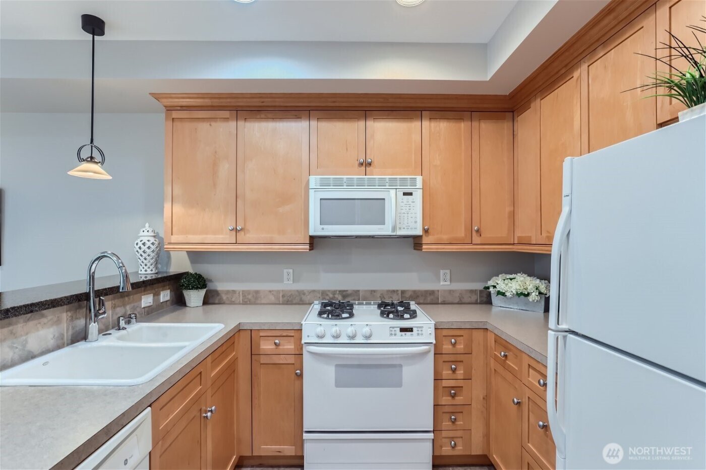 10047 Main Street #206, Bellevue, WA 98004