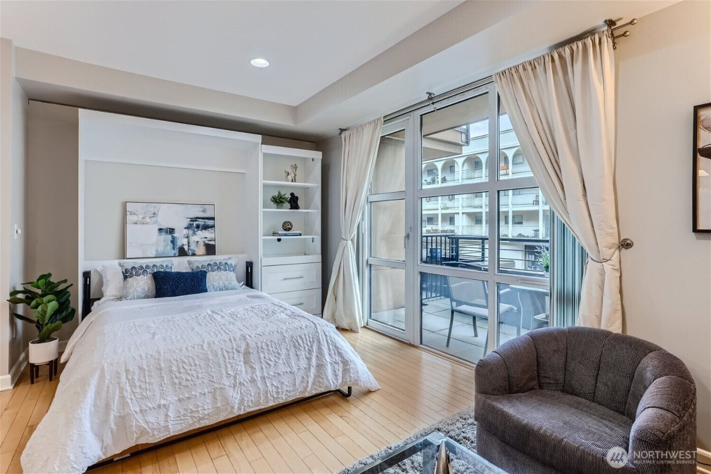 10047 Main Street #206, Bellevue, WA 98004