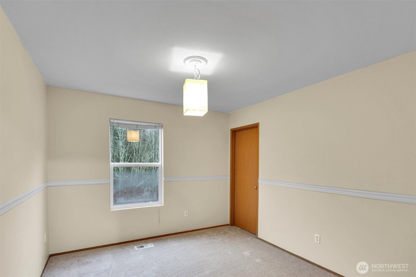 831 SW 364th Place , Federal Way, WA 98023