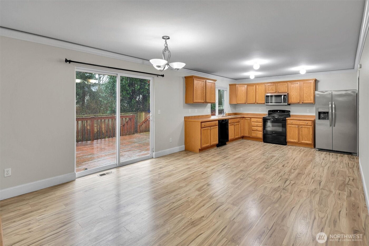 831 SW 364th Place , Federal Way, WA 98023