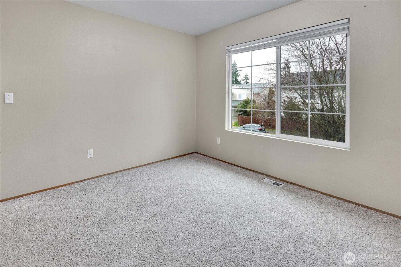 831 SW 364th Place , Federal Way, WA 98023
