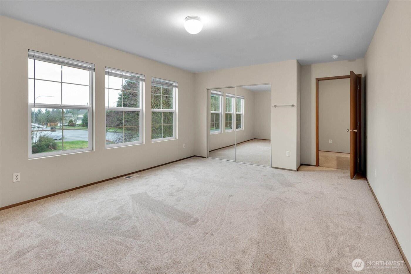 831 SW 364th Place , Federal Way, WA 98023