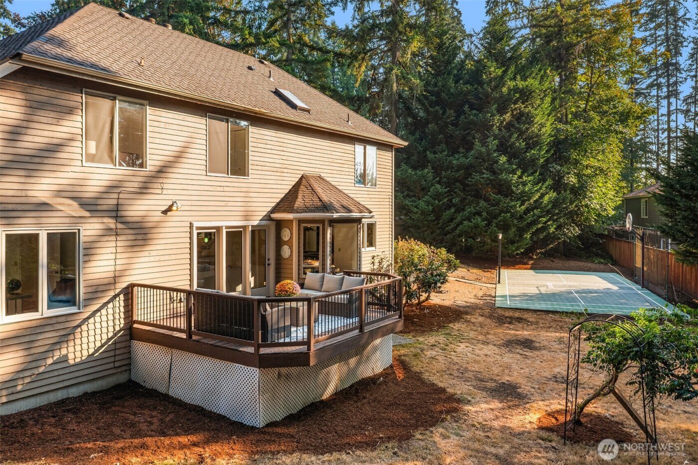 16707 NE 124th Street , Redmond, WA 98052